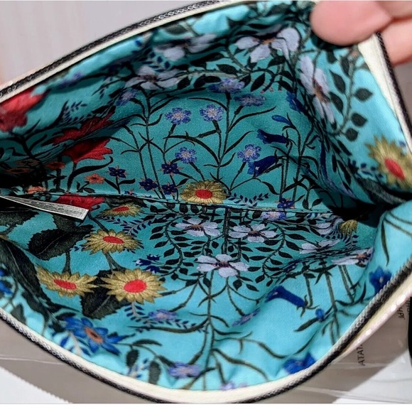 Brand New Gucci Luxury makeup 💄 cosmetic Iridescent color - Picture 2 of 6